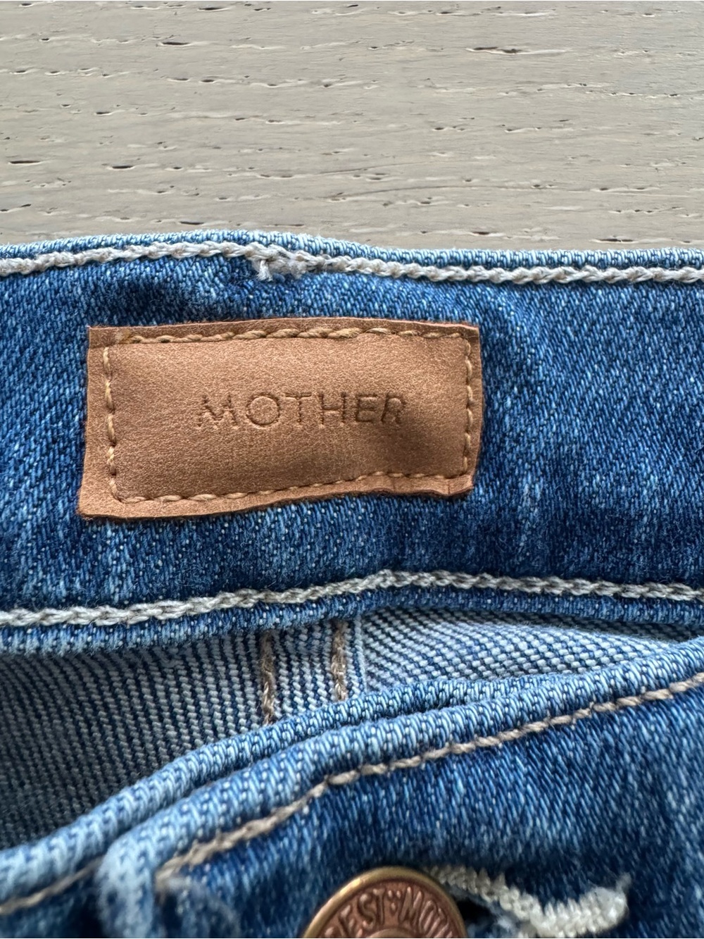 MOTHER The Weekender in Layover 26 - Picture 5 of 11